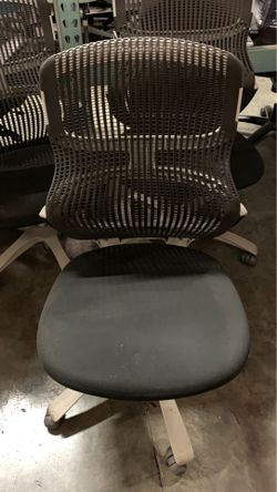 Knoll Generations - Armless