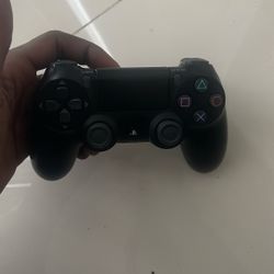 PS4 Controller 