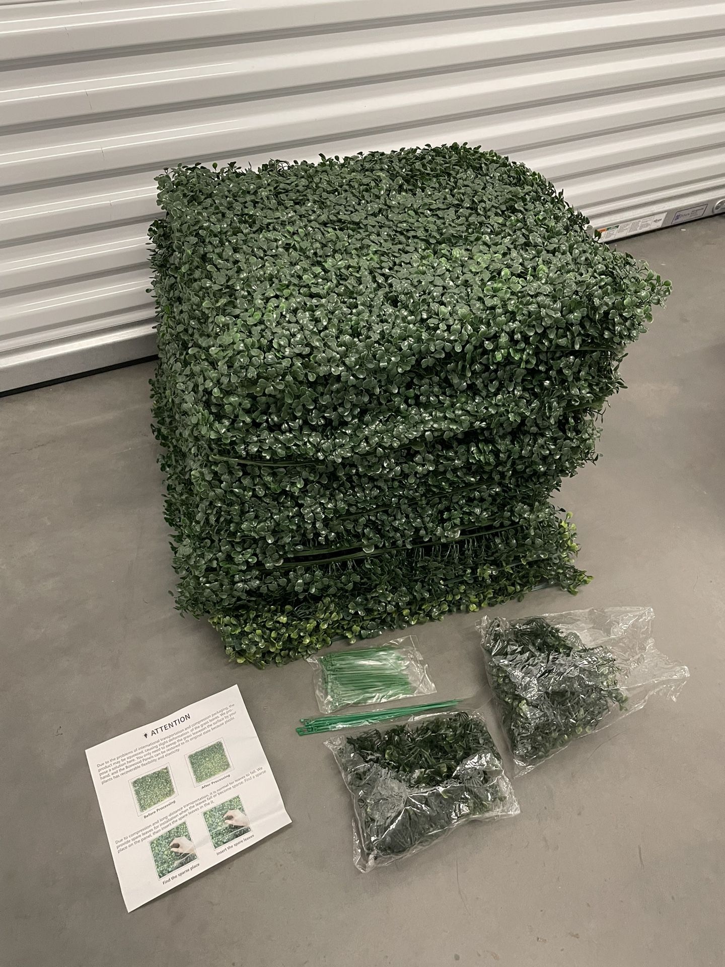 Artificial Boxwood Interlocking Hedge Wall Greenery Green 20”x20” Panels (15 Panels)