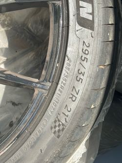 21" Savini Black Di Forza Wheels w/ Michelin Tires (Set of 4)