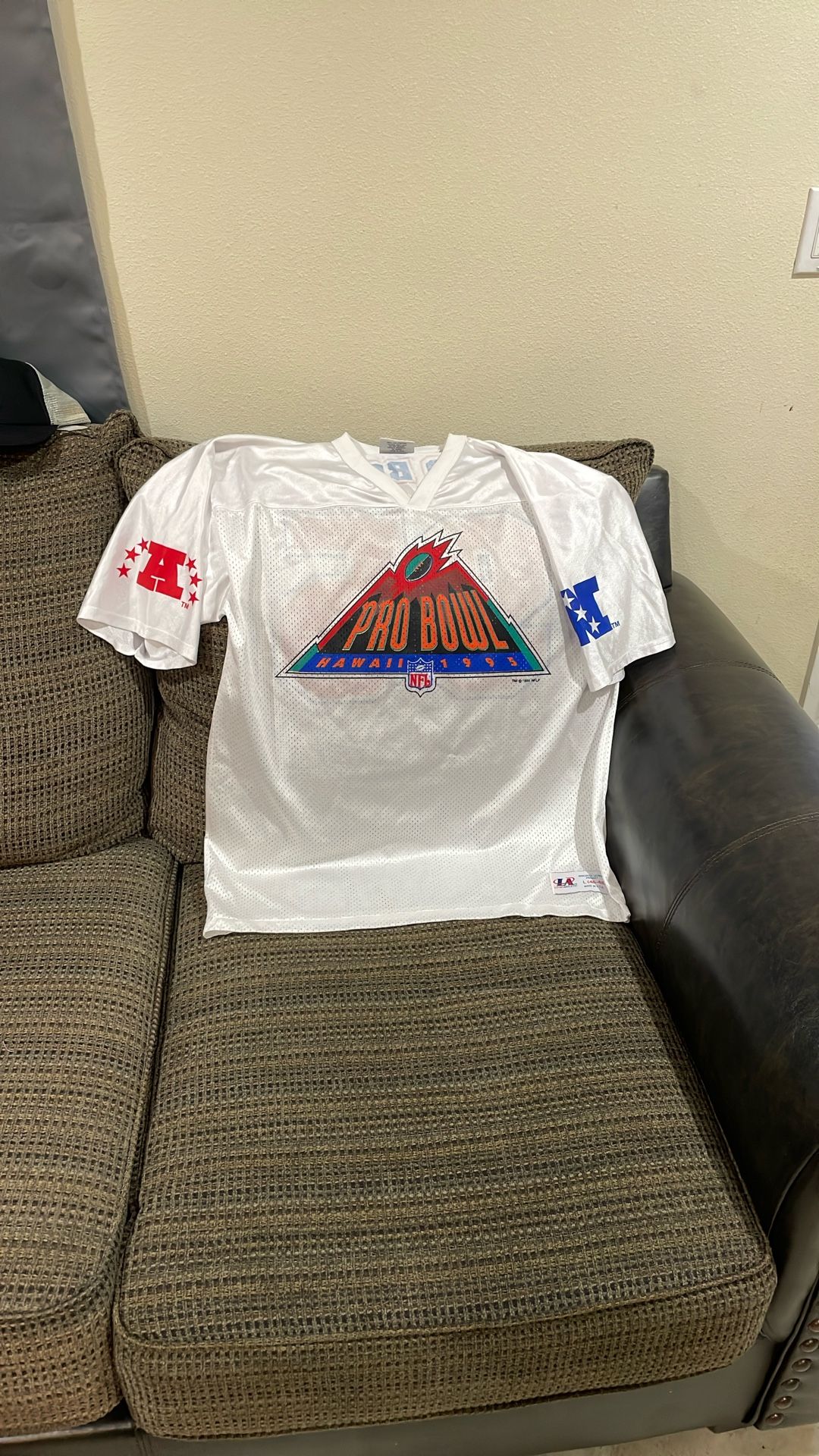 Size Large Vintage Pro Bowl, Hawaii 1995 Jersey.