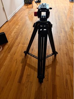 Like new, bundle of tripod, steadicam, and dolly