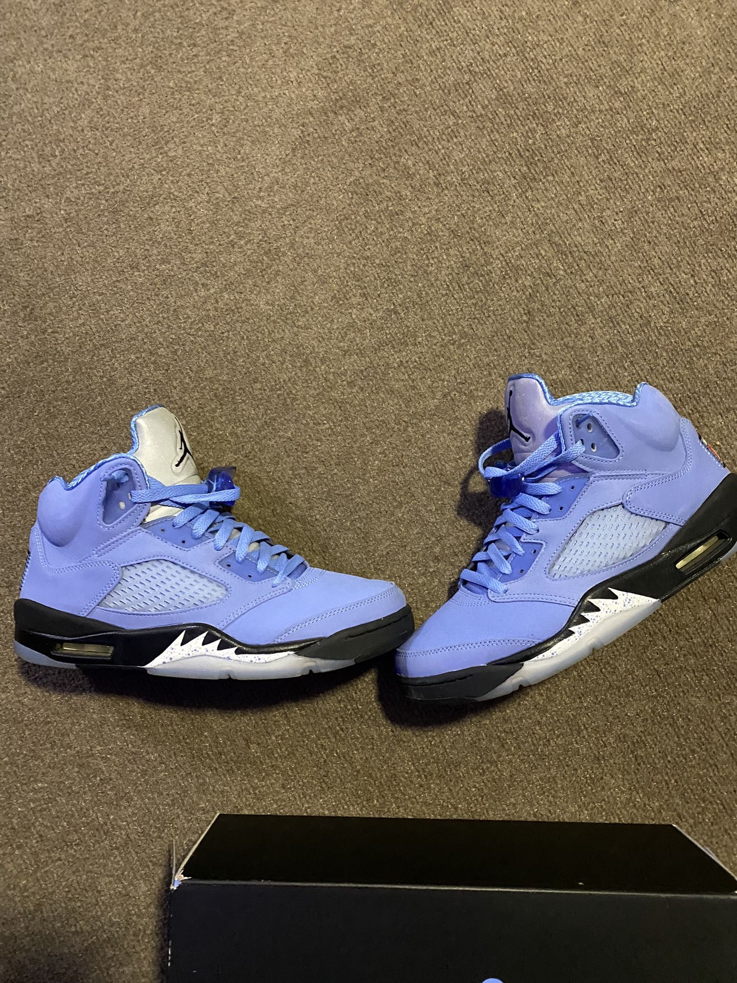 Jordan 5 Unc