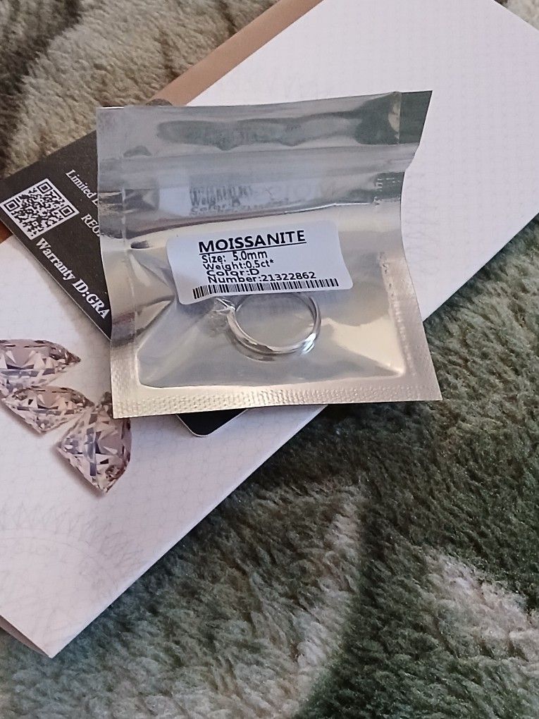 VVS Moissanite ring