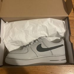 Nike Air Force 1 Size 9.5