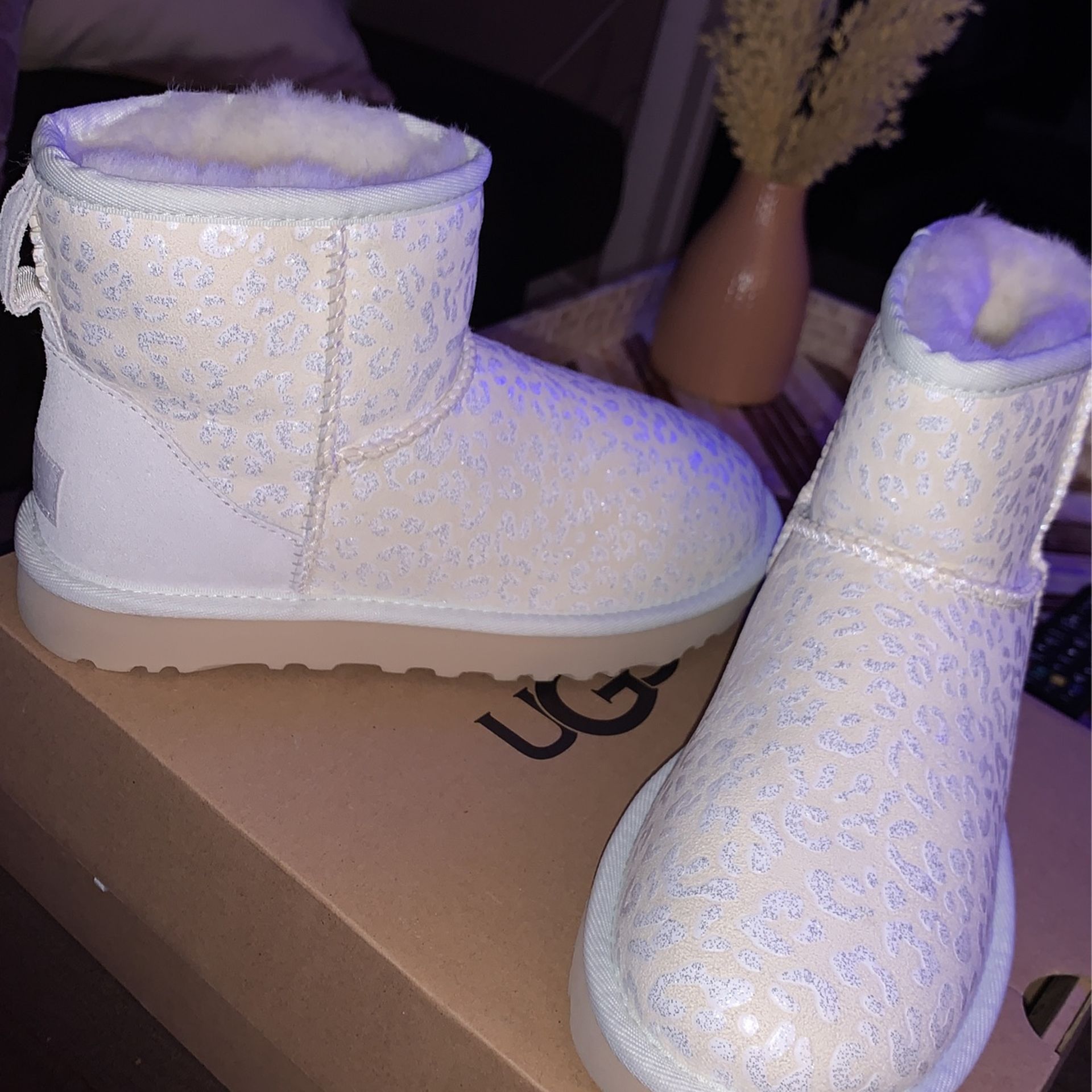 Classic Mini Snow Leopard UGG