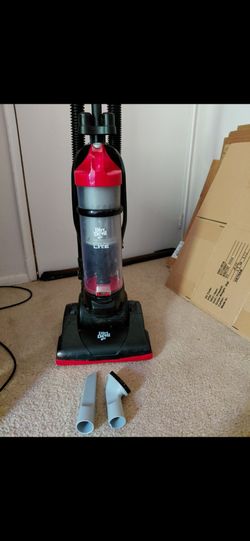 Bagless Vac Cleaner $30 cash its still available NE Philly no counter offers