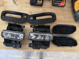 19-24 Ram 1500 Fog Lights