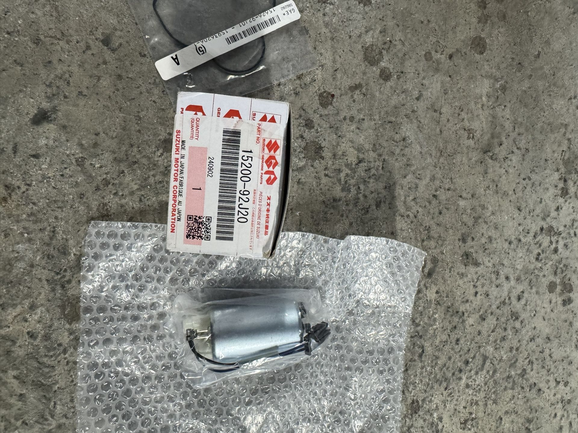 2019 Suzuki outboard Fuel pump