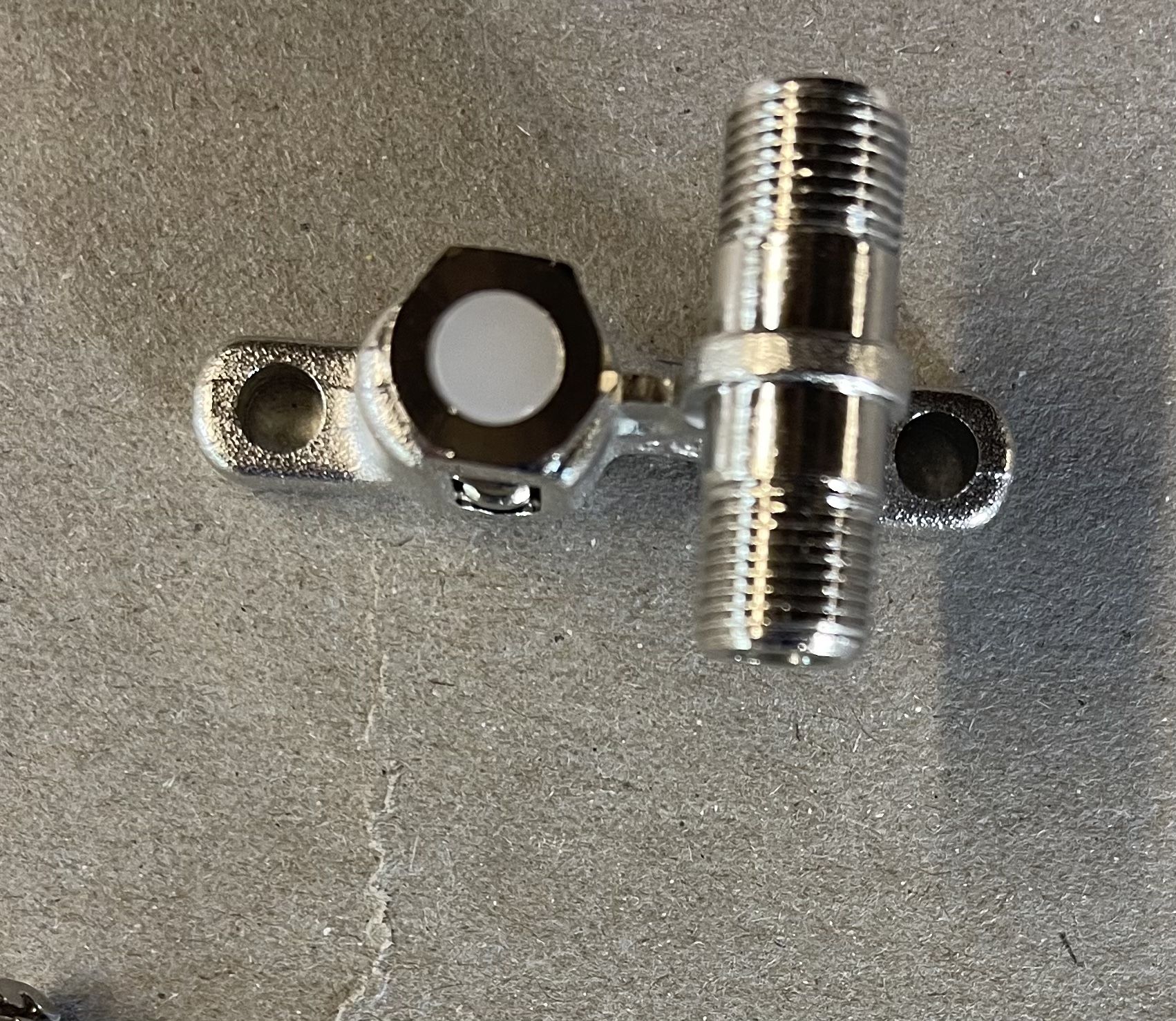 HomeConnect SVGB1G Commscope Brass Single Ground Block