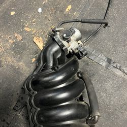 2002 Toyota Rav4 Intake Manifold 