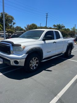 2011 Toyota tundra