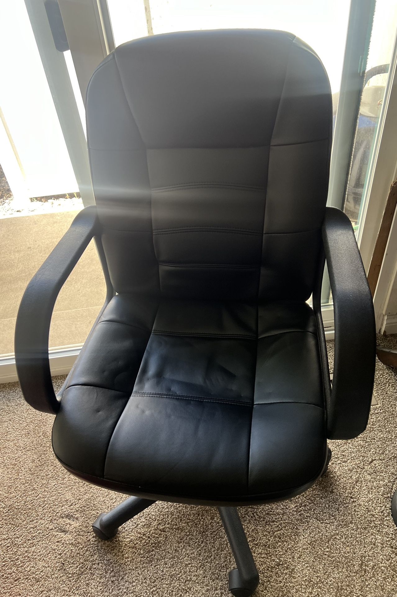 Black Office Chair, Excellent Condition 
