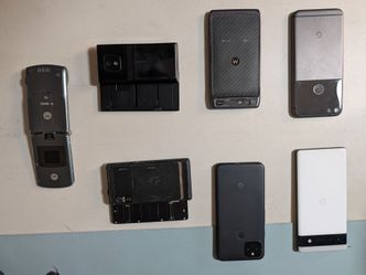 Vintage Cell Phone Lot – Motorola RAZR, QWERTY Keyboard Phones & More – OBO