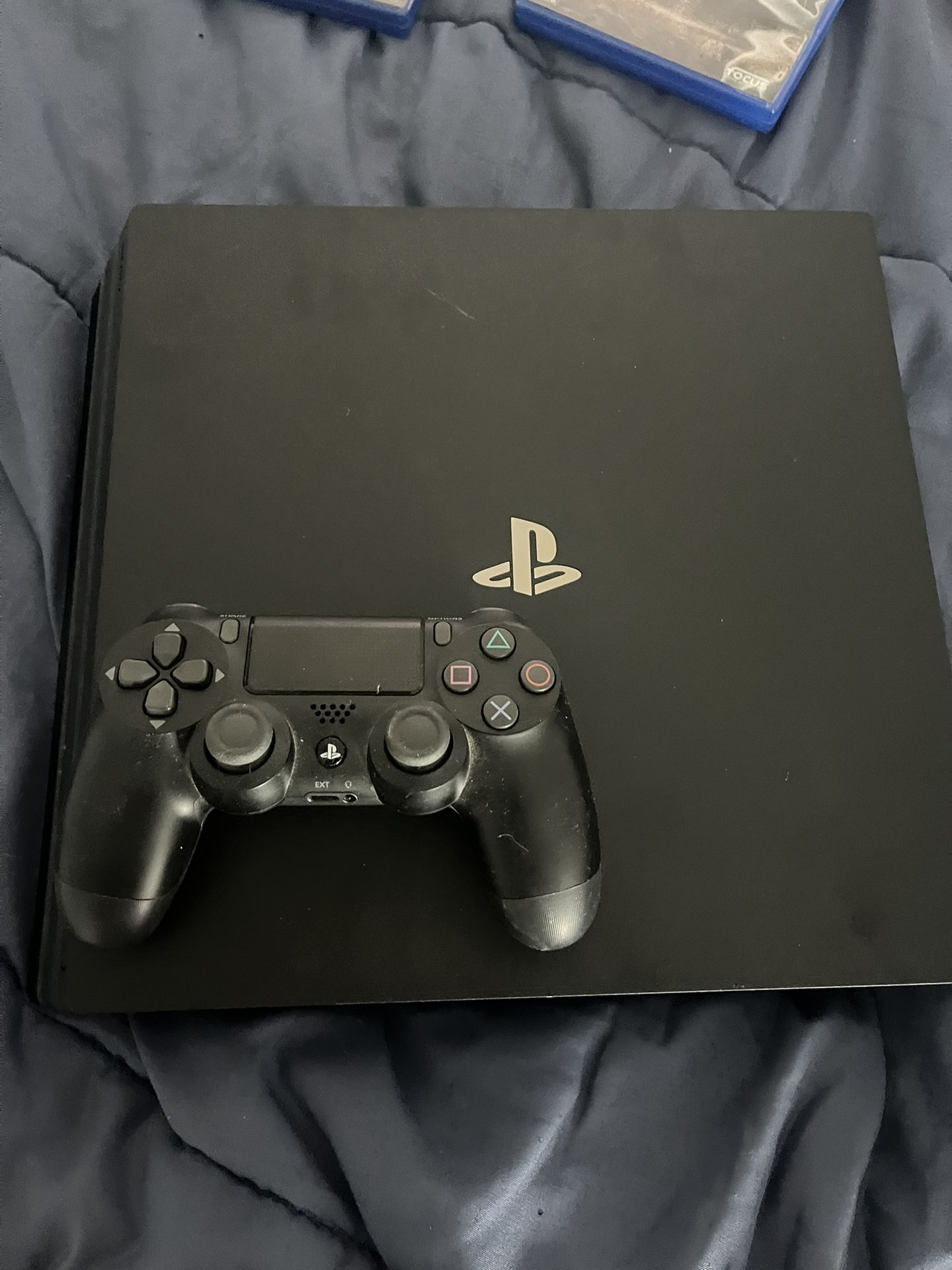 PlayStation 4 W Controller And 16 Game Bundle