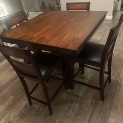 Dining Room Table 