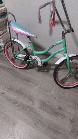 Schwinn Banana Seat retro Girl Bike  20"