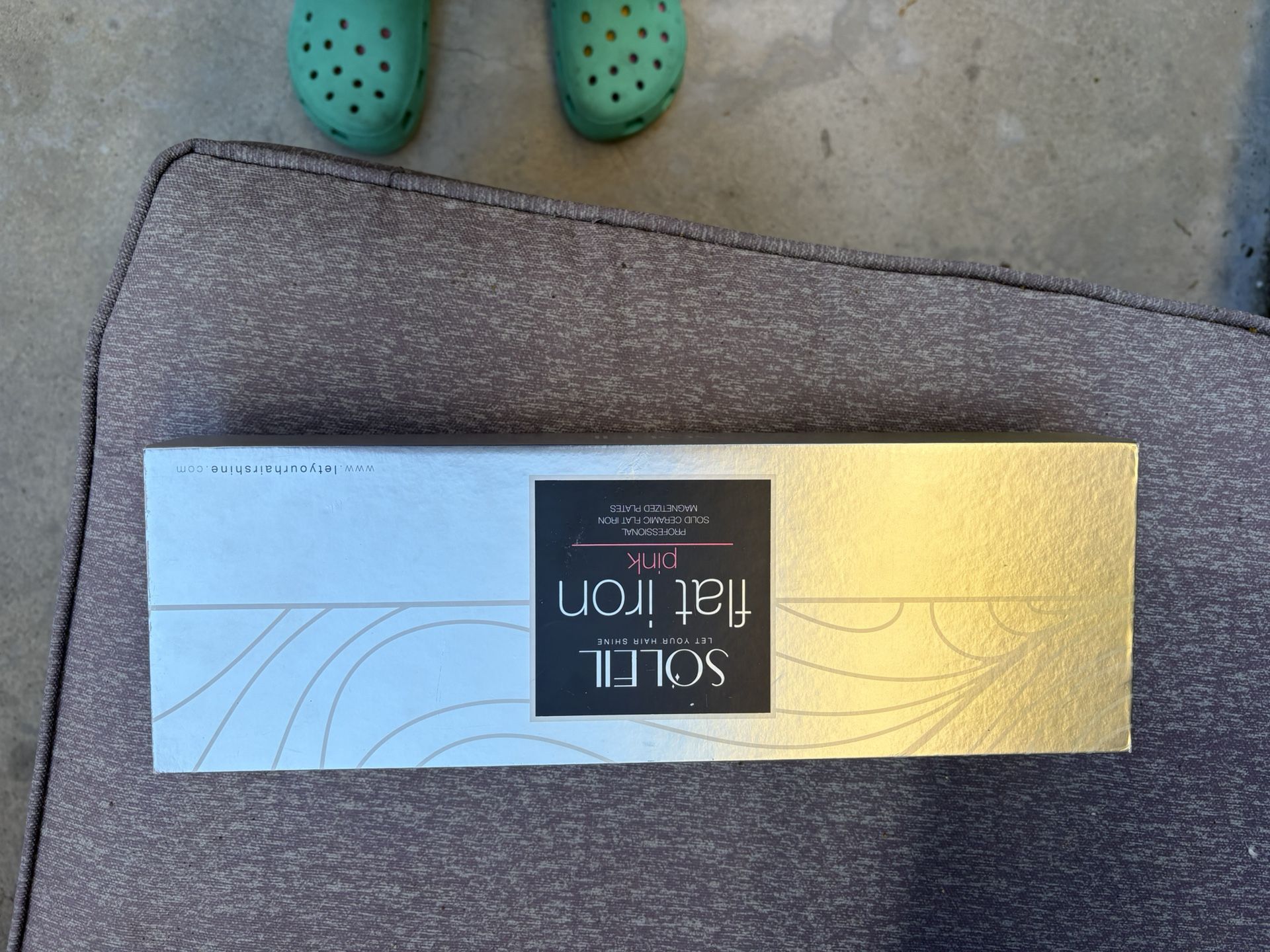 Solely Flat Iron Black