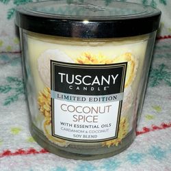 NEW  Tuscany 14oz, 3 wick candles