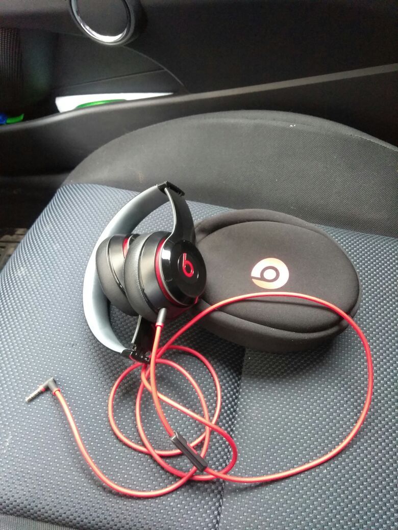 Beat heard phone for $150 only with his case