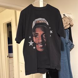 Men’s size medium Kobe Bryant shirt