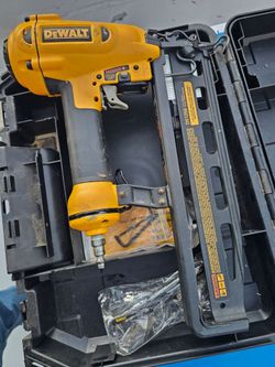 Dewalt Pneumatic 16-Gauge 2-1/2 in. Corded Finishing Nailer
