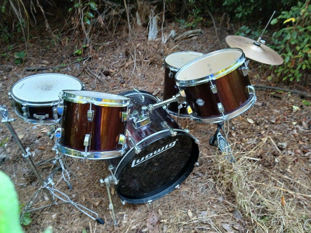 Used Ludwig Drums Set
