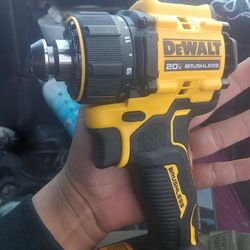 1 DeWalt impact drill drive