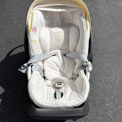 CYBEX Cloud G Lux Comfort Extend Car Seat and Base