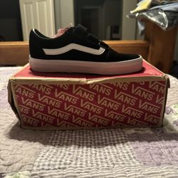 VANS BNIB! WOMENS 7.5/BOYS 6