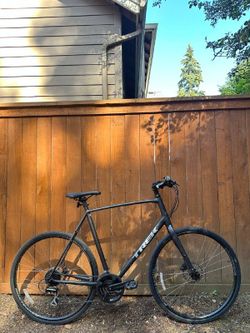 Trek FX 2 Hybrid Fitness / Commuter Bike – XXL 25” Frame - Lightweight City Bicycle Disc Brakes