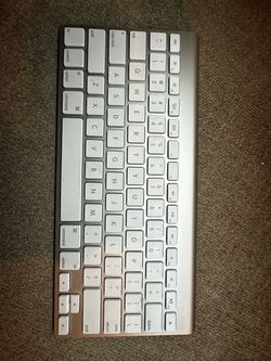 Apple Magic Keyboard battery powered works great