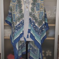 Vince Camuto Blue and Green Patterned Kimono