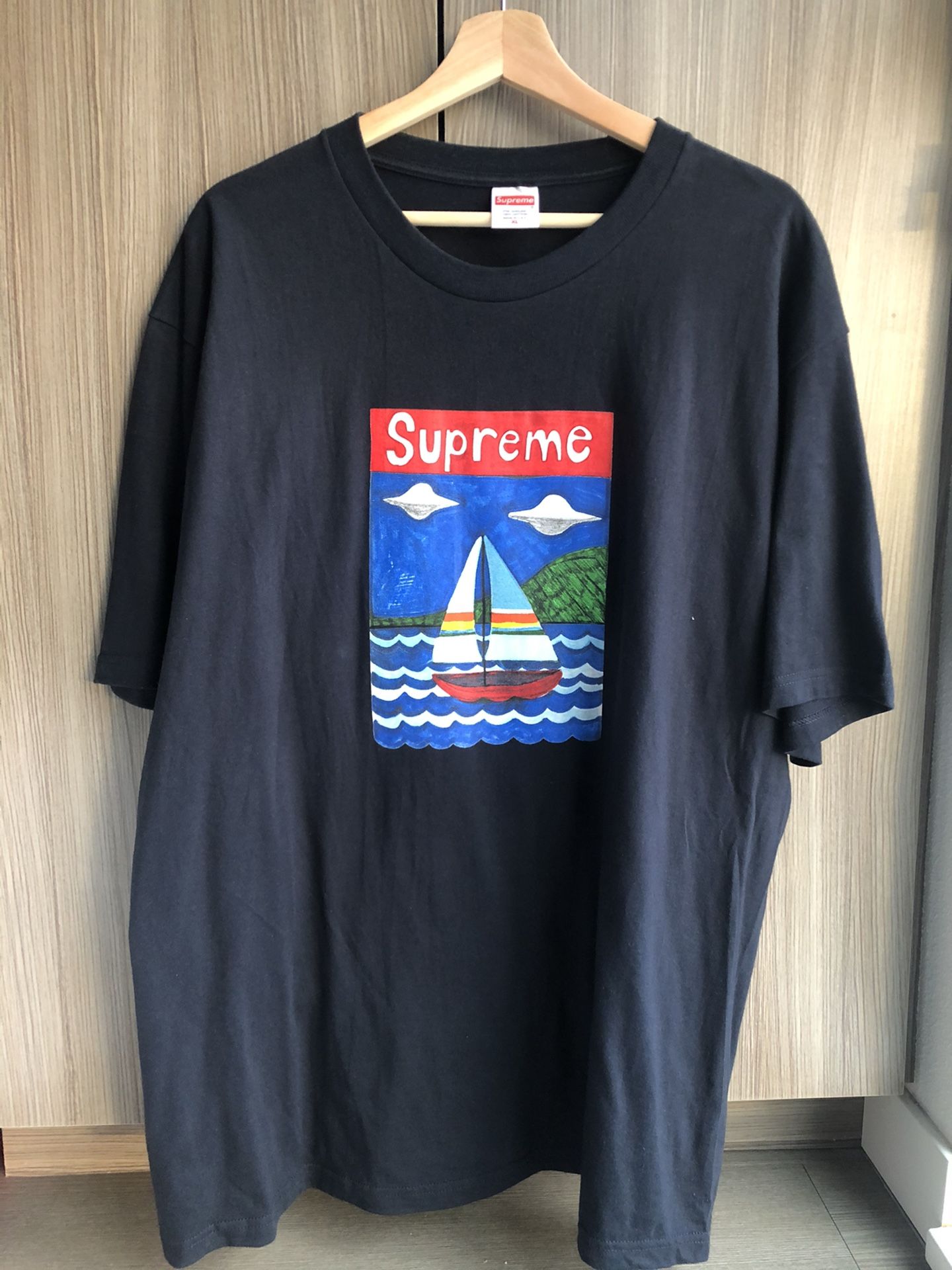 Supreme T-Shirt (Size Extra Large)