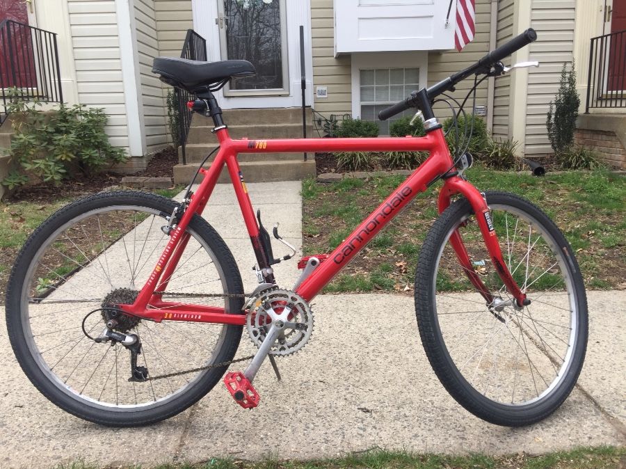 CANNONDALE M700 super lightweight hybrid red color bike.22" frame