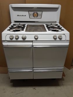 O'keefe & Merritt Stove