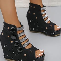 Beautiful Black And Silver Wedges.