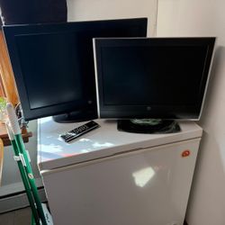 Lot Of 2 Westinghouse Television 19” & 26” Table Top Size 1 Remote Both Turn On