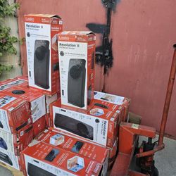 GET READY FOR THIS WINTER LASKO HEATERS CERAMIC TOWER ECONOMIC ENERGY SAVER INCLUDING REMOTE CONTROL FOR FULL SIZE ROOM IF SOMEBODY INTERESTED PLEASE 