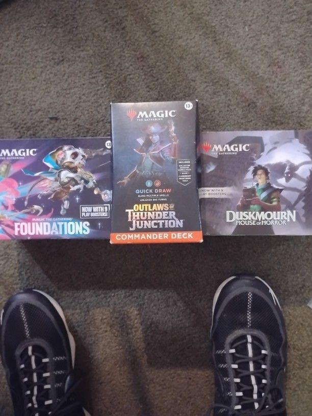 MTG 2 BUNDLE BOXES AND 1 COMANDR DECK