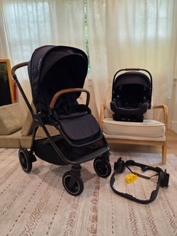 Nuna TRIV Next + PIPA URBN Travel System