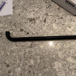 Delta 16” Rain Shower Arm Matte Black