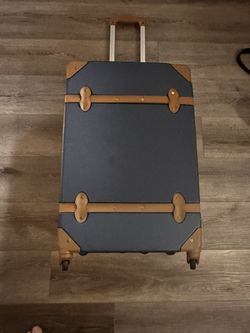 Suitcase 