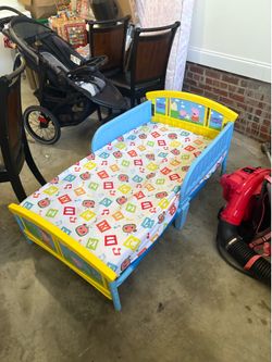 Peppa Pig Toddler bed