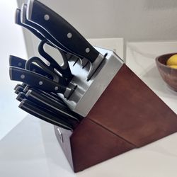 Henckels Forged Accent 16-Piece Self-Sharpening Knife Block
