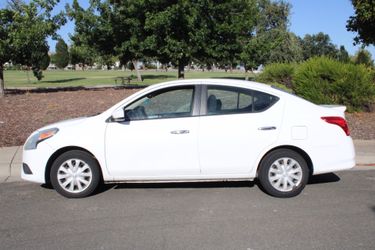 2016 Nissan Versa