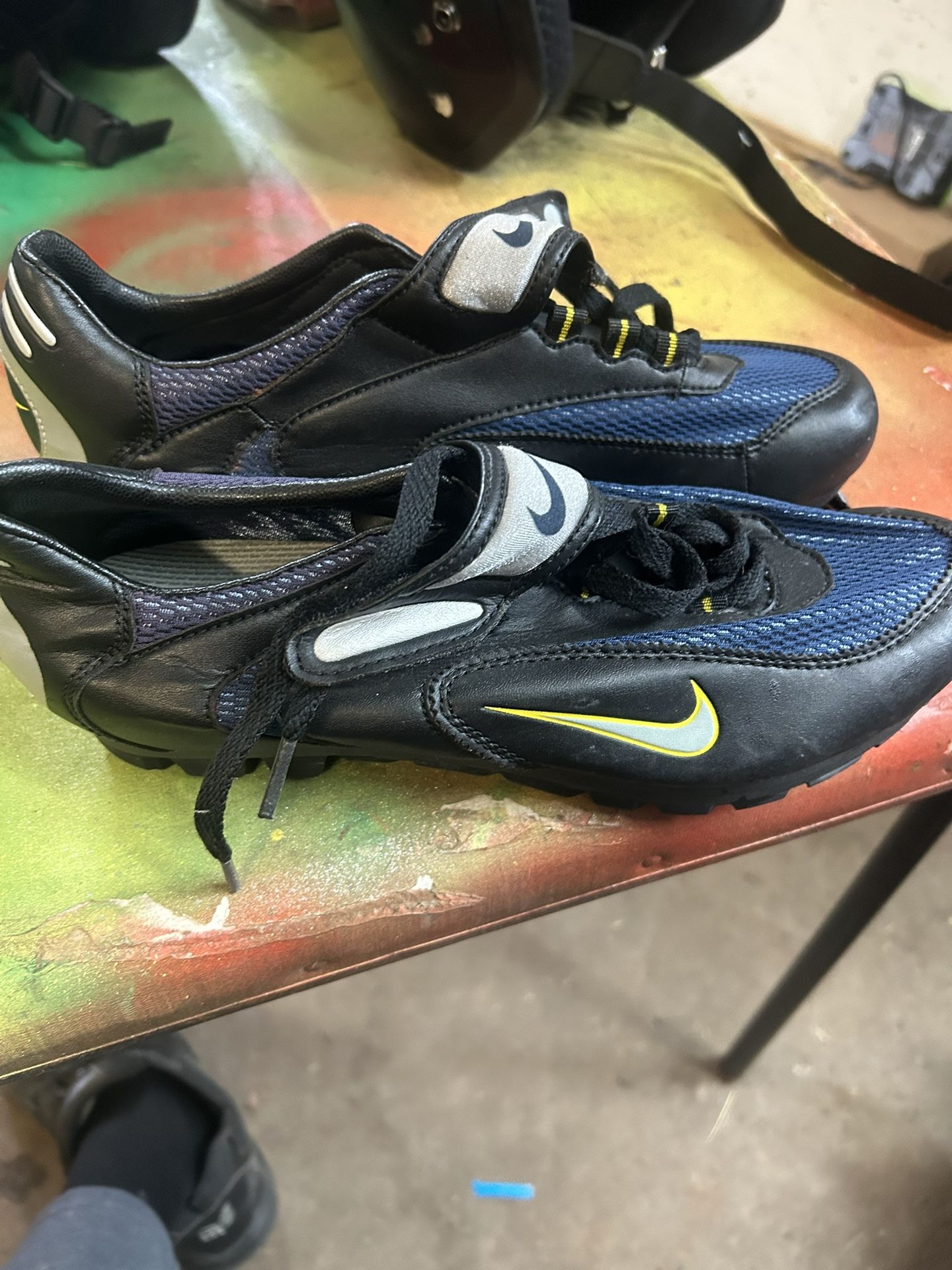 Women’s Nike Cycling Shoes-9.5