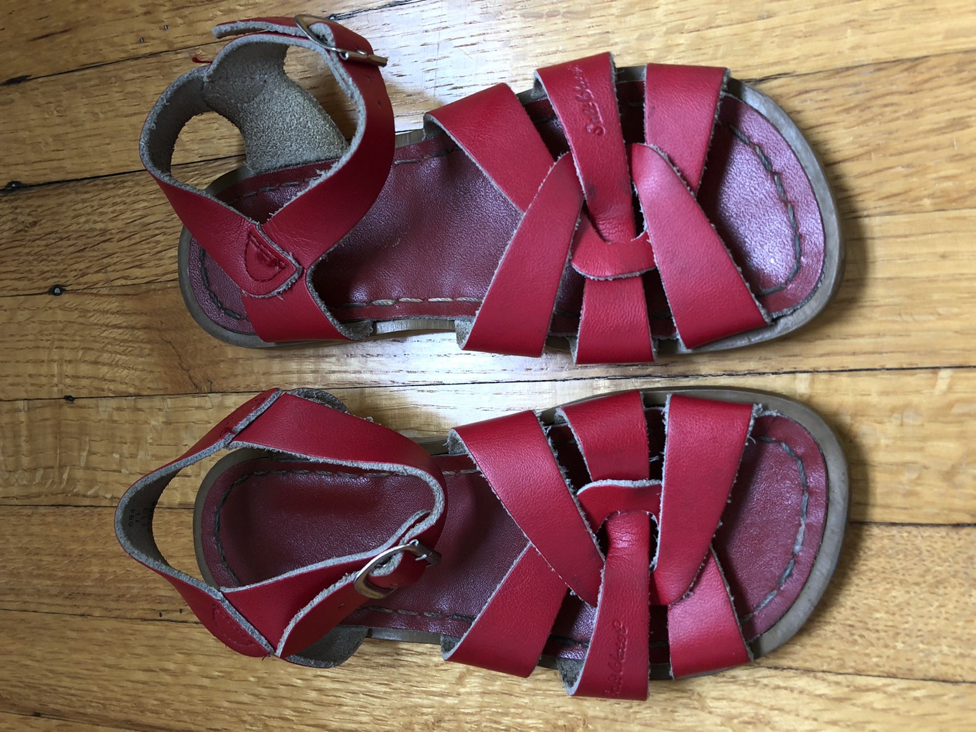 Saltwater leather sandals girls sz 11 Toddler