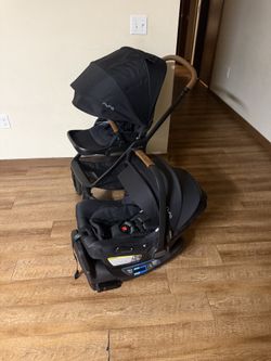Nuna Triv Next Stroller and Car seat