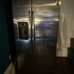 GE Refrigerator